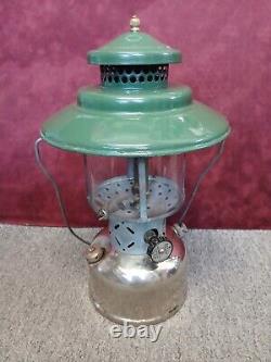 Vintage 1930's Or 60's Antique Coleman Lantern/ Glass Globe