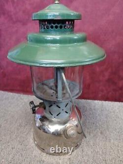 Vintage 1930's Or 60's Antique Coleman Lantern/ Glass Globe