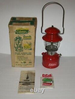 Vintage 1966 Red Coleman Lantern no 200 & Box +