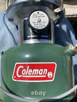 Vintage 1974 Coleman Big Hat Oil Lantern 228F Pyrex Glass Dual Mantle 220E5891
