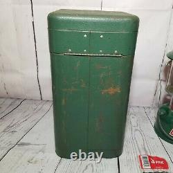 Vintage 1976 Coleman Lantern 220J with Guillotine Metal Case New Mantles, Manual