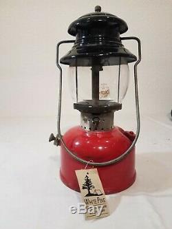 Vintage 7115 year 4 1964 Sears Roebuck Red & Black Single Mantel Camp Lantern