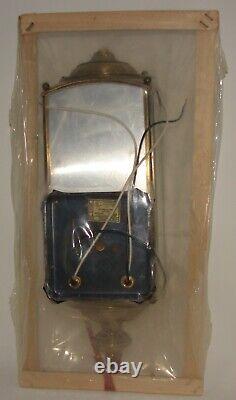 Vintage AMERICAN LANTERN Co Antique Brass Outdoor Wall Mount Sconce Light NOS