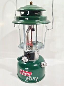 Vintage April 1978 Coleman 220J Lantern With Original Box Nice