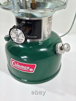 Vintage April 1978 Coleman 220J Lantern With Original Box Nice