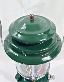 Vintage April 1978 Coleman 220J Lantern With Original Box Nice