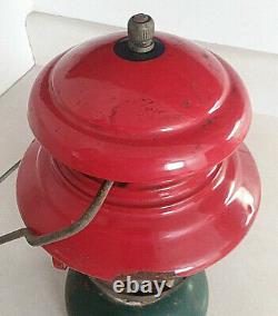 Vintage August 1951 Coleman 200a Single Mantle Christmas Lantern 8/51 Red Green
