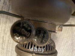 Vintage Best English Make Wall Mount Oil Lamp Brass Sconce Kerosene Lantern