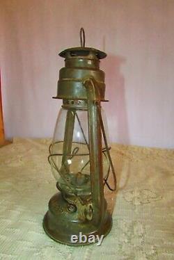 Vintage Chalwyn Kerosene Lamp Oil Lamp Rust Lantern Lamp Made In England Decor