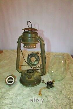 Vintage Chalwyn Kerosene Lamp Oil Lamp Rust Lantern Lamp Made In England Decor