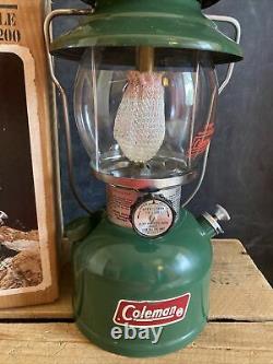 Vintage Coleman 200A700 Green Single Lantern Dated 8 82 with Original Box EUC