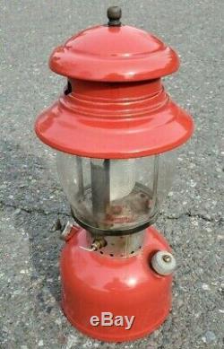 Vintage Coleman 200A Pyrex Red Single Mantle Lantern 12/1956 Uncracked Globe
