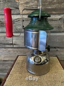 Vintage Coleman 202 Professional Lantern