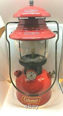 Vintage Coleman Black Band 200A Lantern (03/52) (working)