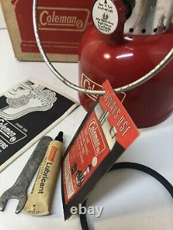 Vintage Coleman Red Lantern 200A WithORIGINAL BOX & Paperwork 1973 Extremely Nice