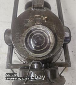 Vintage Dietz NYCL TRACK WALKER PROTECTOR Tubular Kerosene Lantern