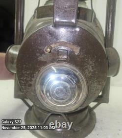 Vintage Dietz NYCL TRACK WALKER PROTECTOR Tubular Kerosene Lantern