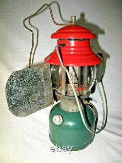 Vintage Nov 1951 Coleman 200a Single Mantle Christmas Lantern 8/51 Red Green