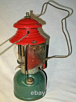 Vintage Nov 1951 Coleman 200a Single Mantle Christmas Lantern 8/51 Red Green