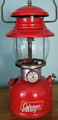 Vtg 2/1961 Working Red Coleman 200A Single Burner White Gas Lantern Pyrex