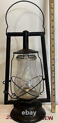 Vtg Antique DIETZ VICTOR KEROSENE LANTERN Converted Electric-WORKS-USA